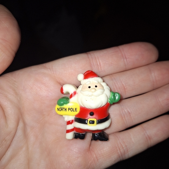 Mini Santa Claus Figurine with Candy Cane Russ Vintage Brooch - Picture 1 of 4